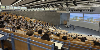 Foto vom Kick-off der Vorlesung Marketing im Audimax