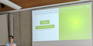 Dr. Sertan Eravci bei seinem Vortrag auf der EMAC Fall Conference